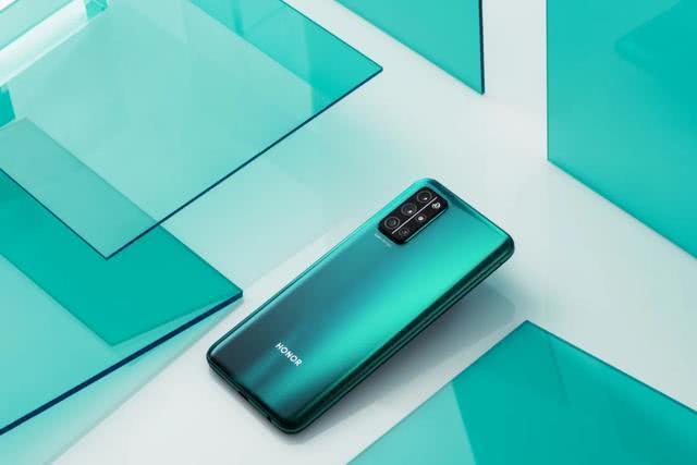 雷军要头疼了？麒麟820+40W快充：2399元，荣耀30S性价比太高