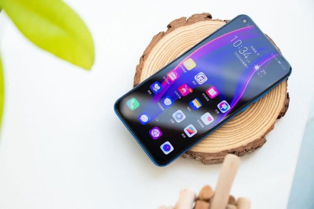 华为还是撑不住了！麒麟980+8+128G，昔日旗舰跌成千元机