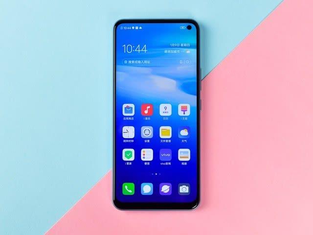 好评超高的5G手机，这3款最具性价比，3000元以内就可买到！