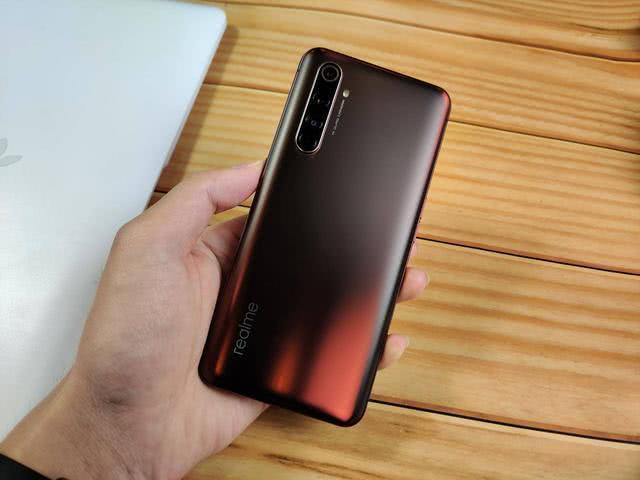 5G手机太贵买不起？855Plus+50W+90Hz，千元价格它不香吗