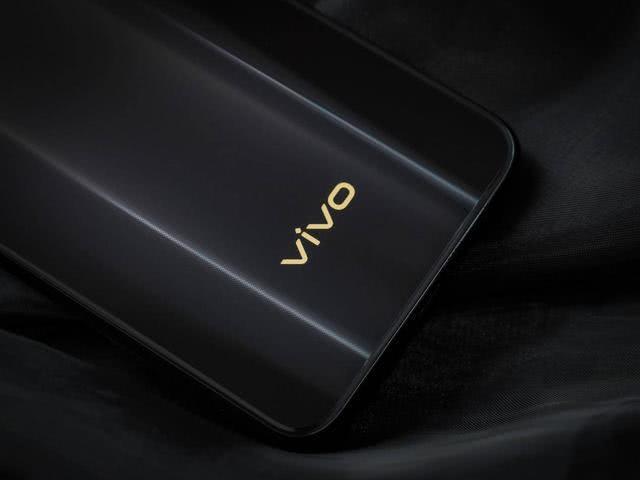 vivo争当价格屠夫？48MP三摄+大电池，骁龙712跌至新低太香了！