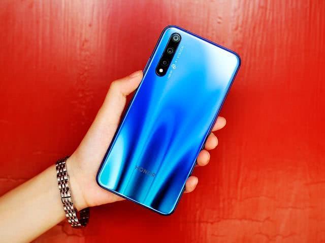 好评最多的3款千元机，性能强劲适合玩游戏，学生党不要错过了！