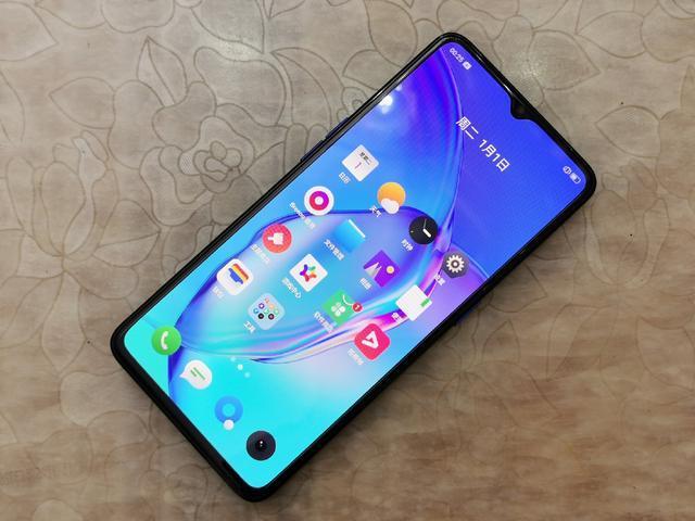 最便宜的骁龙855Plus？50W闪充+90Hz屏，如今不足两千！