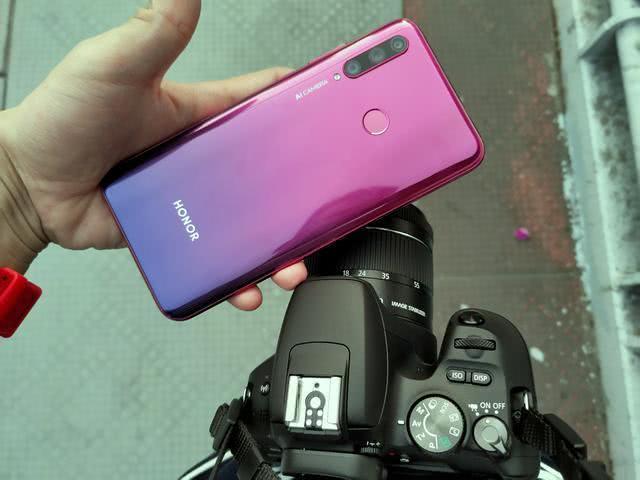 最香百元机诞生？麒麟八核+3200万，如今跌至959元