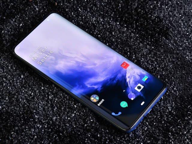 为给新机让路，一加旗舰低调降价，2K+90Hz如今还能战吗？