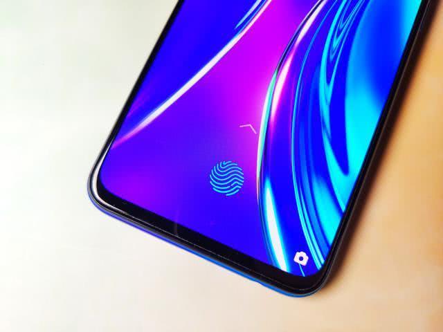 手机别再乱买，骁龙730G+旗舰四摄已经清仓，千元机中最高性价比