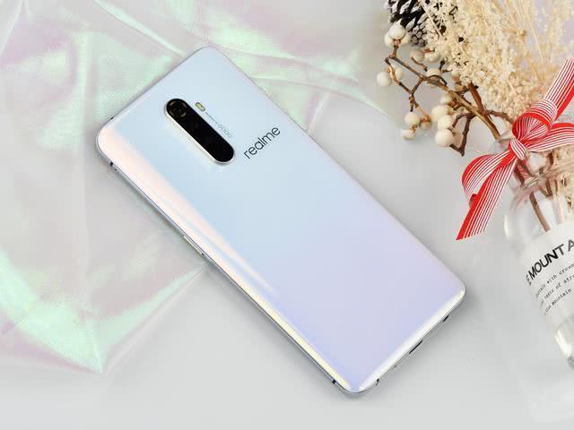 OPPO终于发狠！855Plus跌至1999，还有90Hz+50W闪充