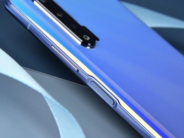 降价最狠的麒麟990旗舰？40W快充+徕卡四摄，如今跌至2300元