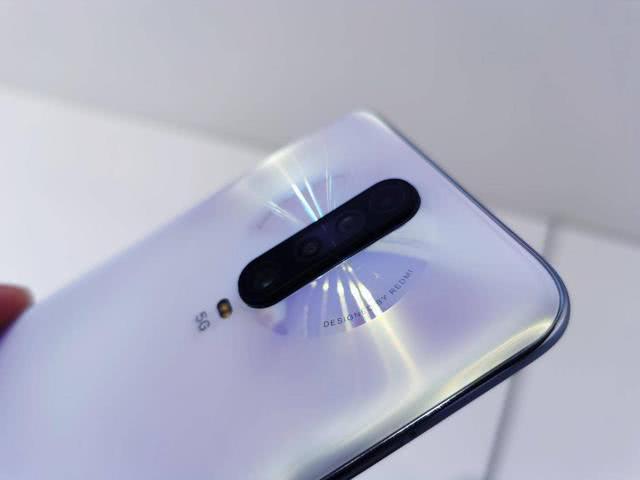 最适合学生党的3款千元机，再战3年没问题，价格都不超过1500元