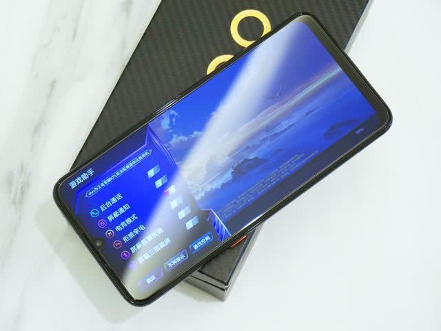 2000元能买到旗舰机？骁龙855+大内存，这3款机型性价比极高