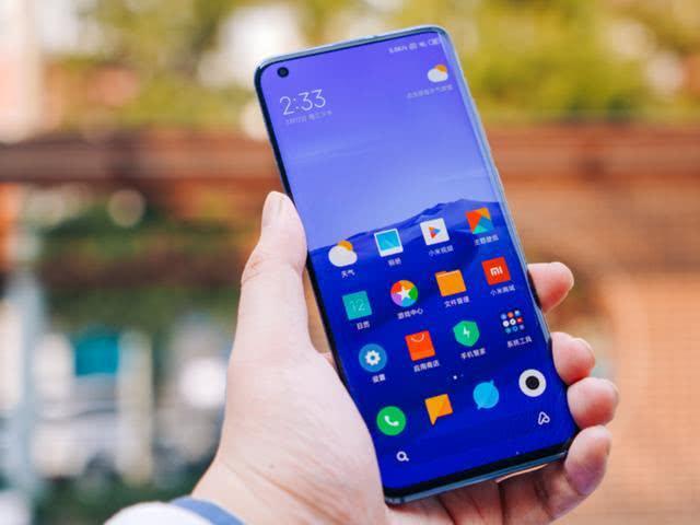 2000元买什么手机好？这3款绝对不会错，855Plus开始清仓！