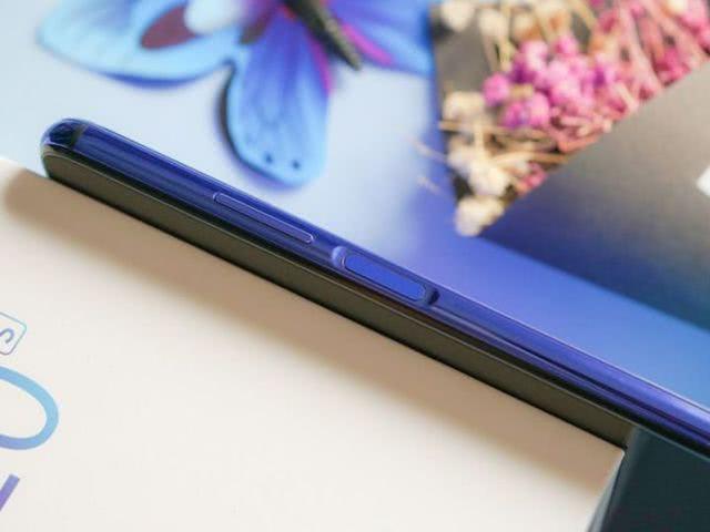 华为千元机再发力！麒麟810+4800万三摄+大内存，小屏党的最爱？