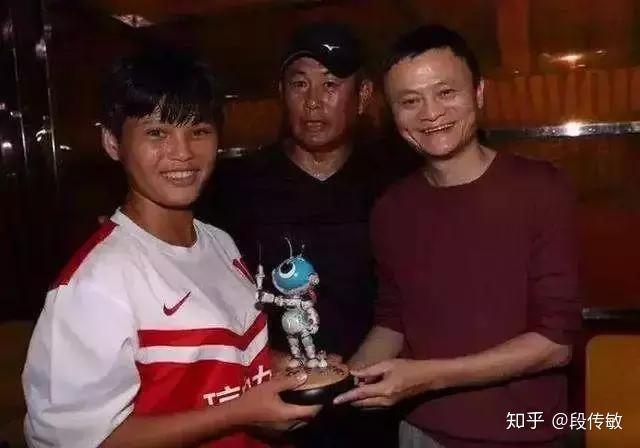 与腾讯比，阿里巴巴真的不在于赚钱多少