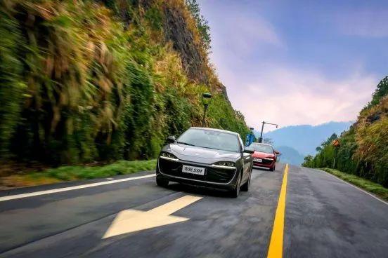 不融资也能再活三年，零跑汽车为何如此有底气？