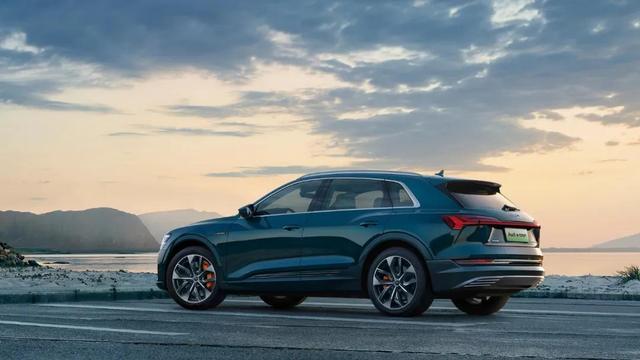 为什么让传统豪强车企造个纯电动车这么难？