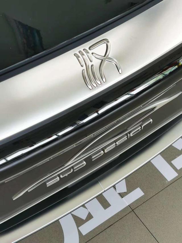 比亚迪汉到店实拍，霸气侧漏 特斯拉MODEL3真的慌了？