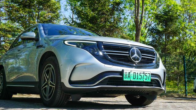 试完奔驰EQC/奥迪e-tron，特斯拉是个弟弟