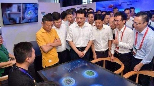 京东推出1000家无人餐厅！众多职业进入寿命倒计时，老了将没工打