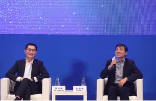 八年之前，百度CEO李彦宏与腾讯CEO马化腾的争锋相对