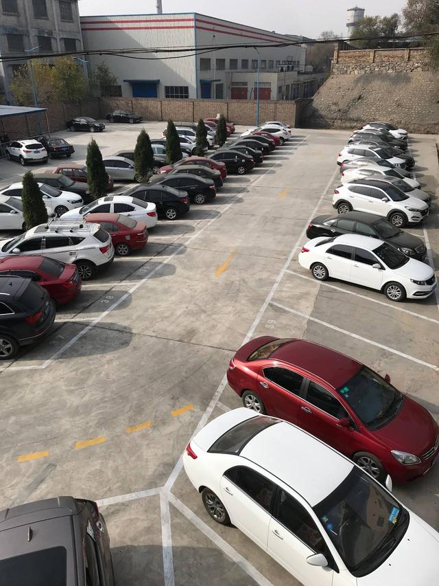 比亚迪汽车卖得这么好，你知道比亚迪员工都开啥车吗