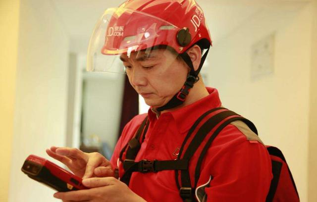 美国欲打压中国企业，京东果断出击，一场新的较量正来临