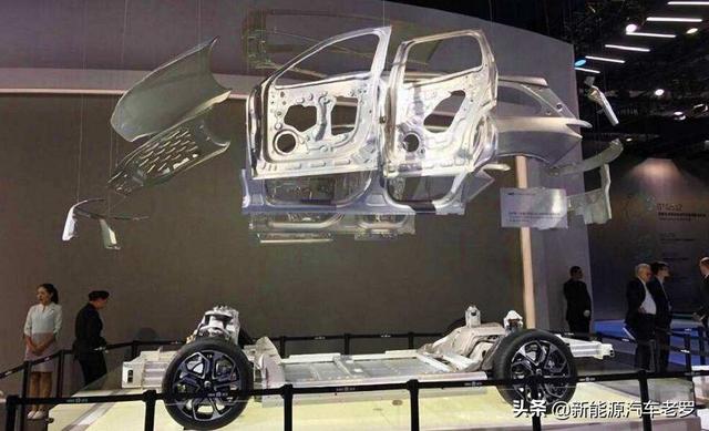 “铝”见不鲜，为什么特斯拉、蔚来等高端电动汽车，都爱铝车身？