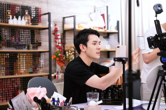 电商直播竞争白热化，这些平台的玩法有何不同？谁会最终取胜？