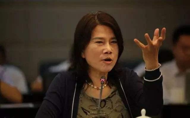 疫情之下，亚马逊财富猛增250亿，创始人贝索斯还购买了千万豪宅