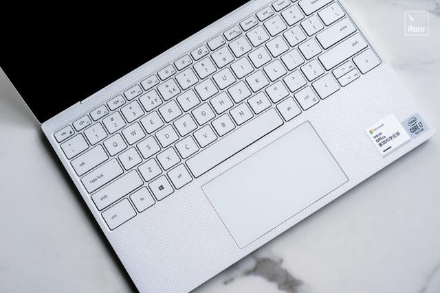 戴尔 XPS 13-9300 评测：在平板与笔记本之间的电脑