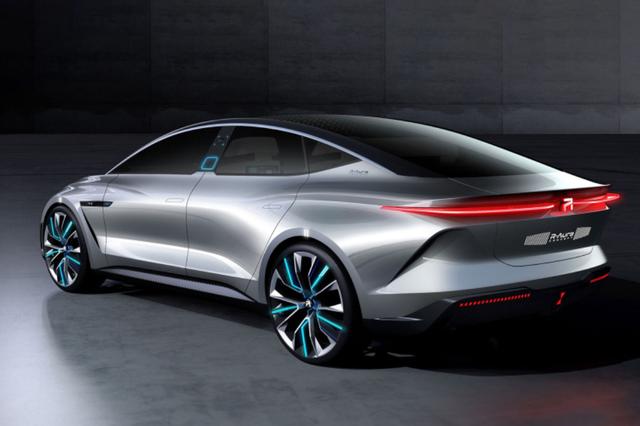 下一代荣威i6长这样，有叫板特斯拉的势头，能不能量产是关键