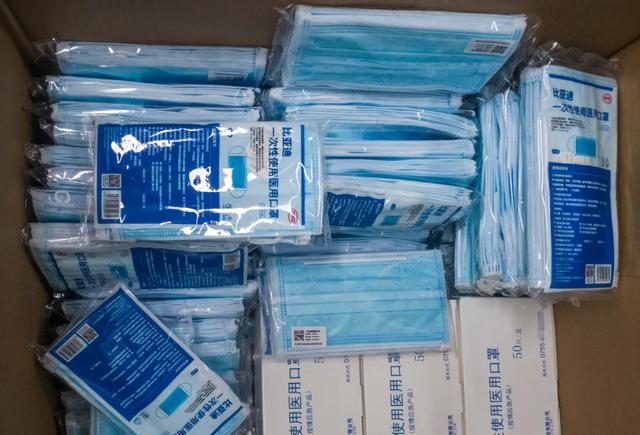 王传福过冬，忙坏巴菲特：口罩订单能缓解比亚迪的焦虑吗？