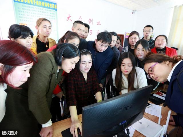 8块的进货价，卖100块给别人翻了20倍，这个电商玩法值得了解