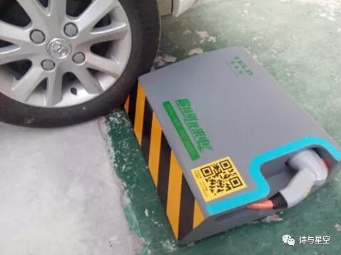 全国狂建22万个充电桩，堪比两桶油的加油枪