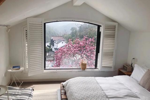 那些从阿里辞职去开民宿的人，后来都怎么样了？