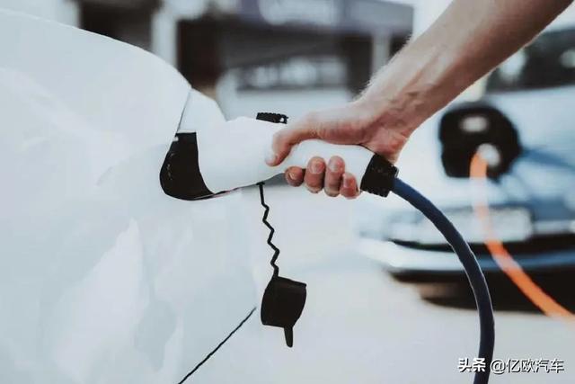 充电桩“头号玩家”的危机