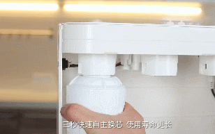 国产净水黑科技来了！家用厨房装上它，水龙头用水杯直接装水喝