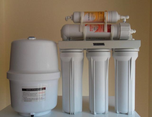 国产净水黑科技来了！家用厨房装上它，水龙头用水杯直接装水喝