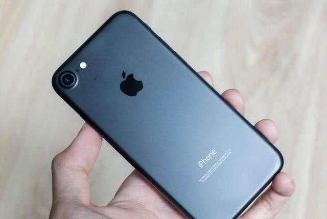 从6188跌至2899，最便宜iPhone降临，iOS13＋128G