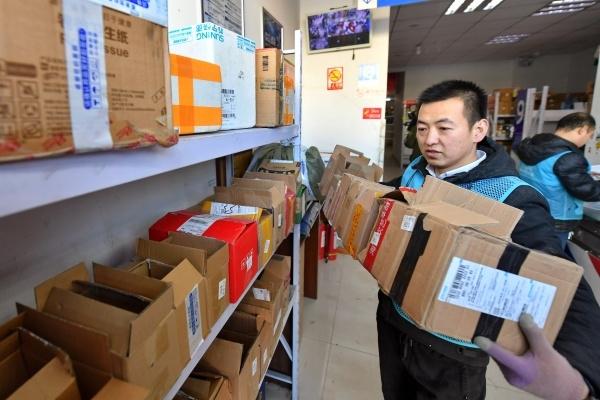 免费取件的快递驿站，究竟靠什么赚钱？网友：没想到比我挣得还多