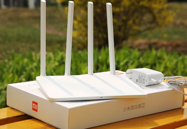 路由器放在3类地方，当心百兆光纤变“蜗速”，尽快告知家人