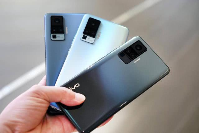 618买手机不用迷茫,懂行的人都会选这3款,性能强劲用三年不过时