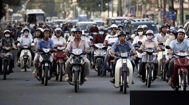 继拒绝中国高铁、华为5G后：取消对华免签？直呼“不欢迎中国人”