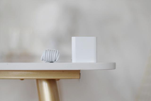 轻薄小巧，小米推出首款大屏笔记本，米粉：屏幕真大