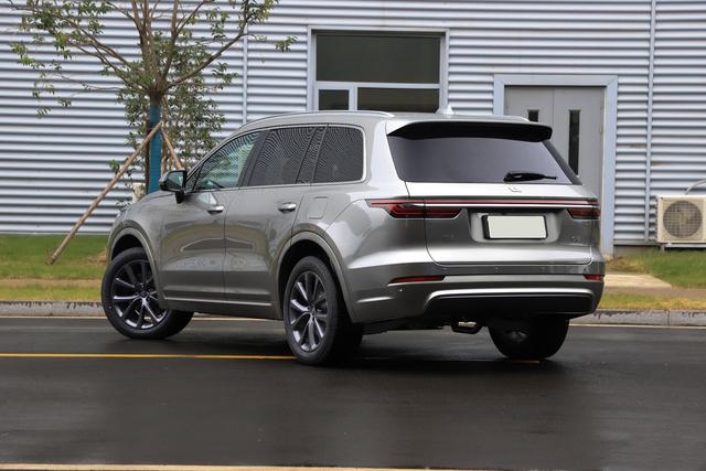 X5、Q7迎来新对手，马力326匹不足33w，预售120分钟订单超4万台