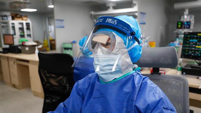 新发地市场超万人将进行核酸检测，张文宏：中国会持续处于“接近零病例”的状态，而并非“无病例”