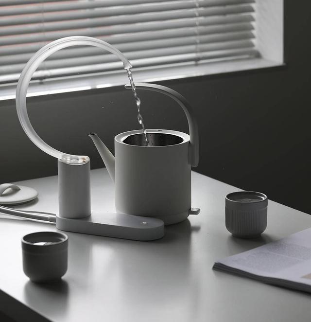 “饮水机”的终结者，399元的新月上水器青春版，一触动就出水