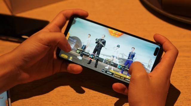 喜欢华为的朋友终于等到，麒麟990+128G的高端旗舰，跌至两千以内