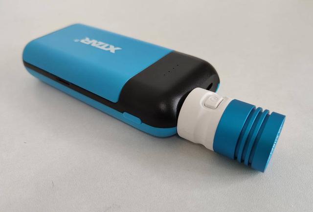 兼容所有18650电池，XTAR爱克斯达PB2C智能充电器上手测评