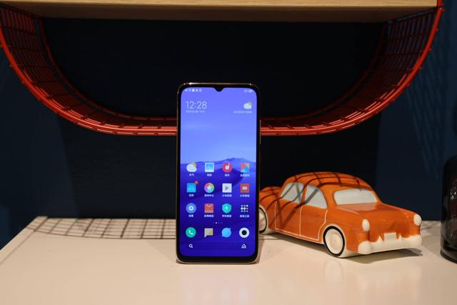 天玑820跻身中国芯第一阵营，助Redmi 10X成2000元以内性能最强