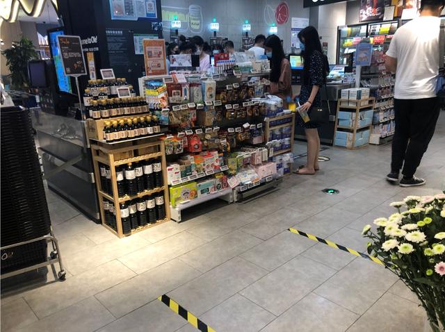 新发地市场供应北京80%农产品，暂时休市！会否影响生活必需品的正常供应？实地探访中有超市明示直供基地